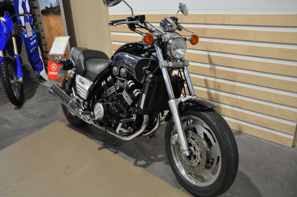 YAMAHA V MAX 1200 5