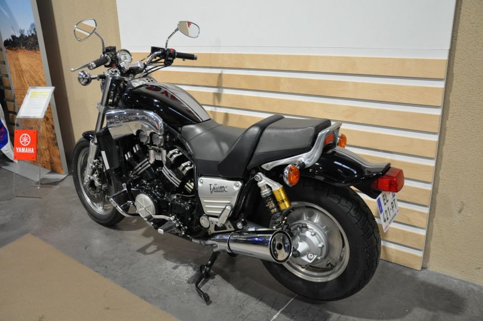 YAMAHA V MAX 1200 13