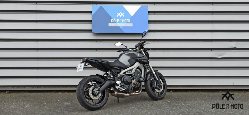 YAMAHA MT-09 ABS 40