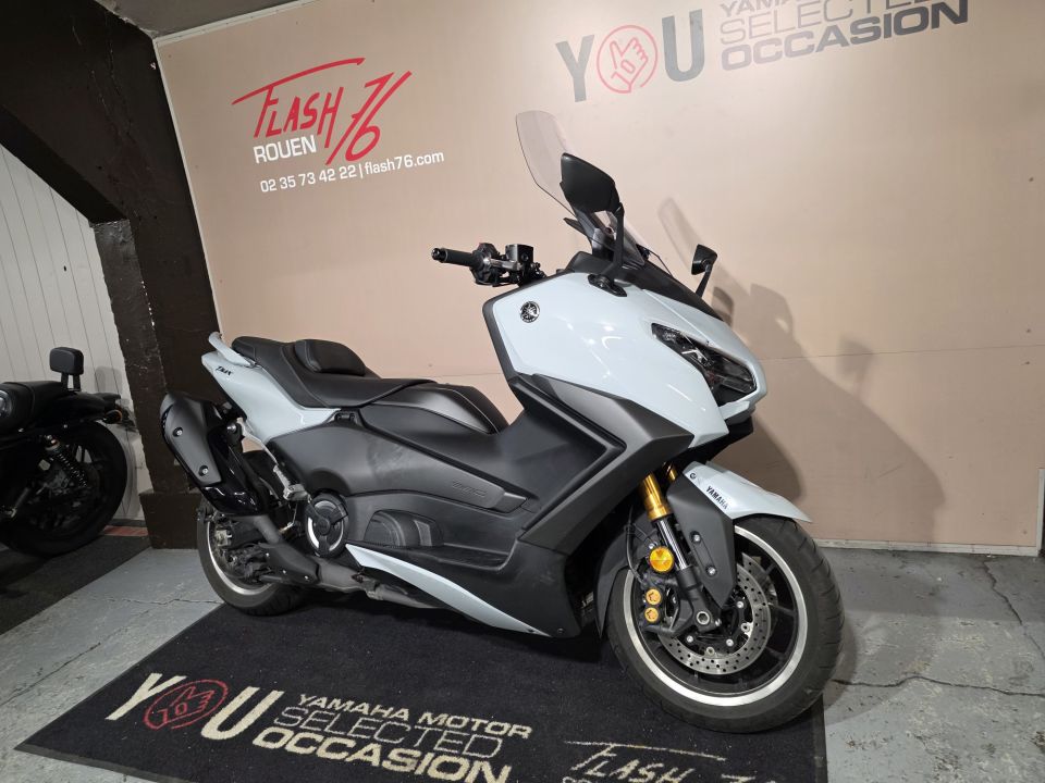 YAMAHA XP T-MAX 560 2
