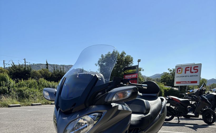 SUZUKI BURGMAN 650 2