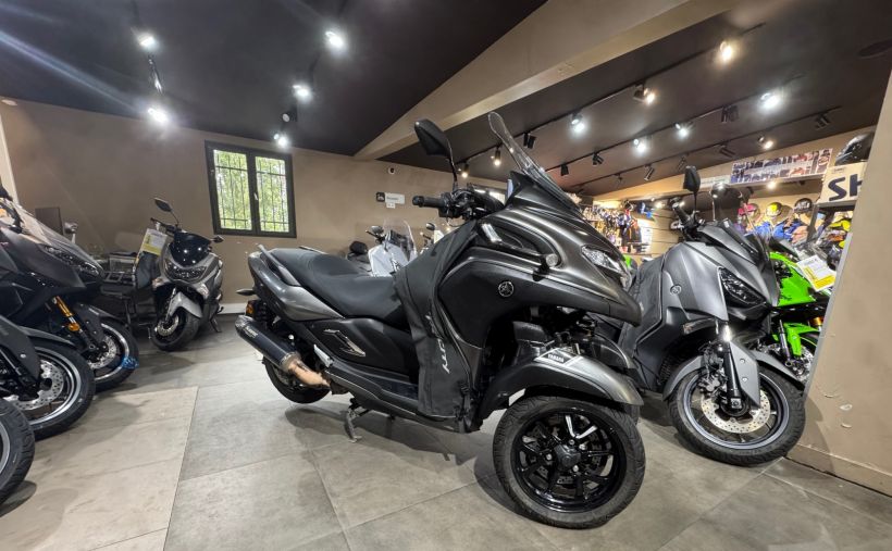 YAMAHA TRICITY 300 2