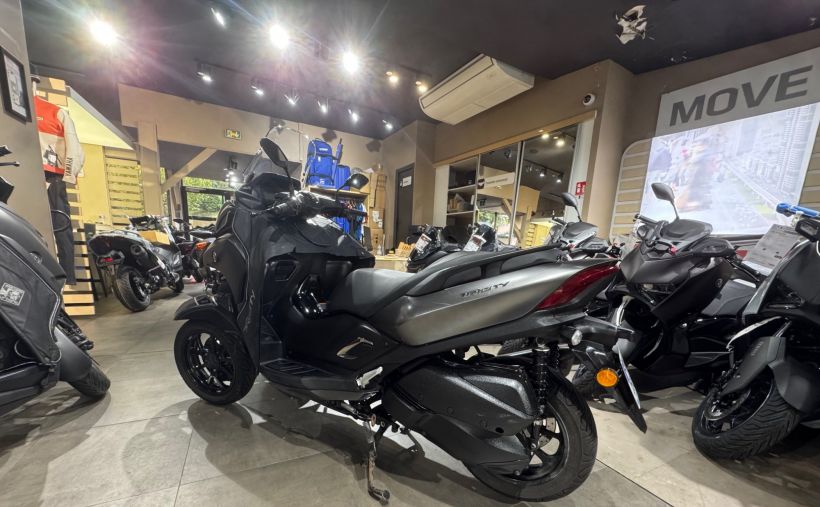 YAMAHA TRICITY 300 4