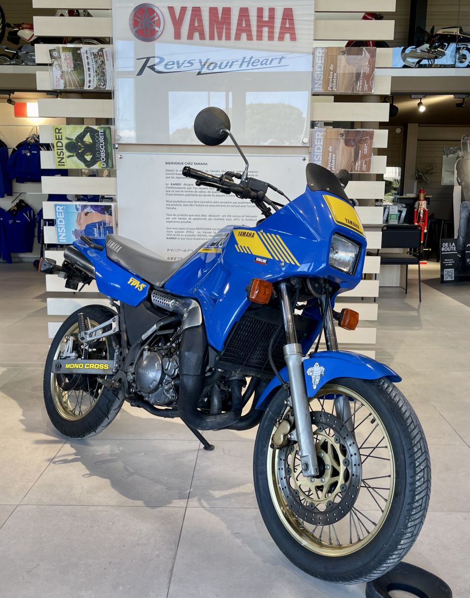 YAMAHA TDR 240 1