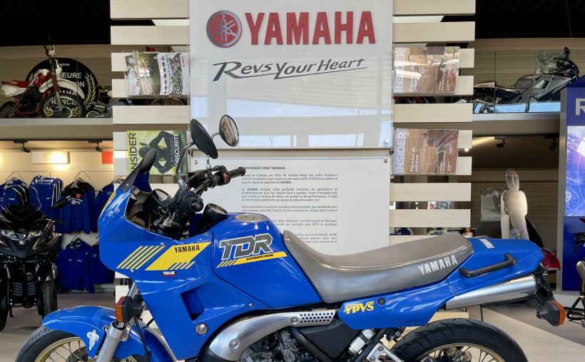 YAMAHA TDR 240 4