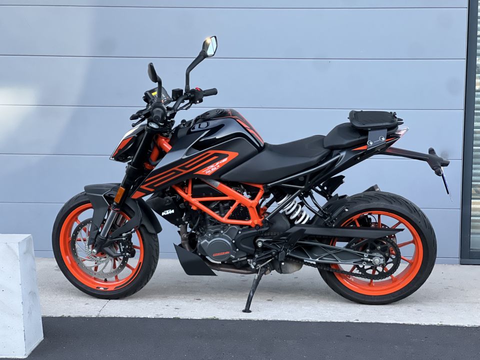 KTM 125 DUKE ABS 3