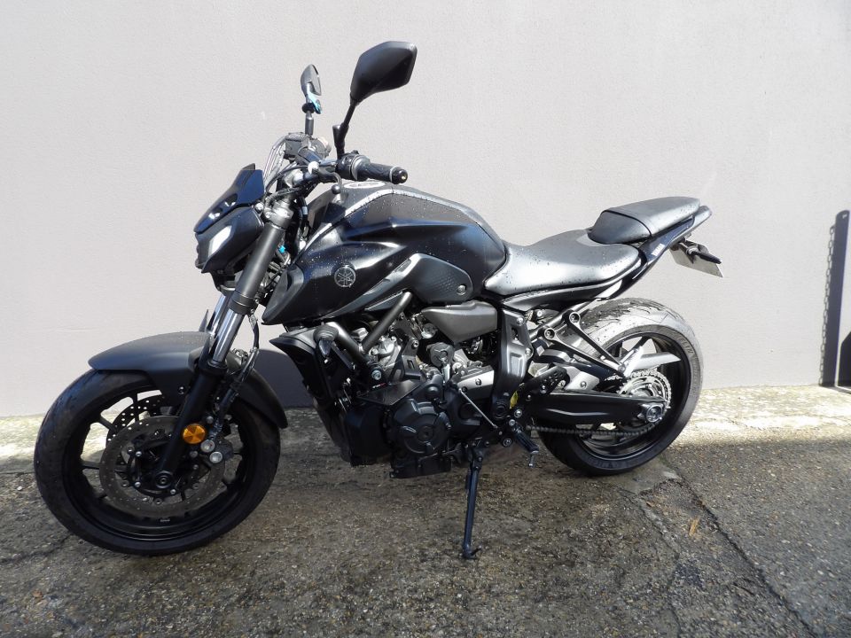 YAMAHA MT-07 (47.5CV) 6