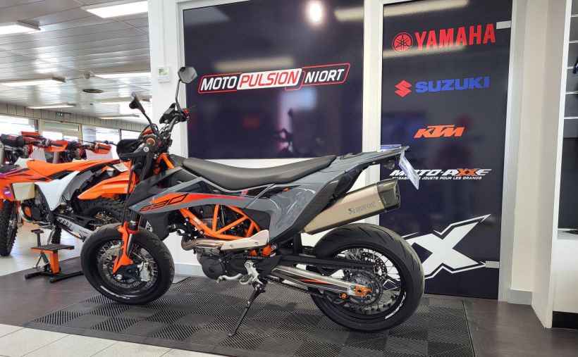 KTM 690 SMC R 2