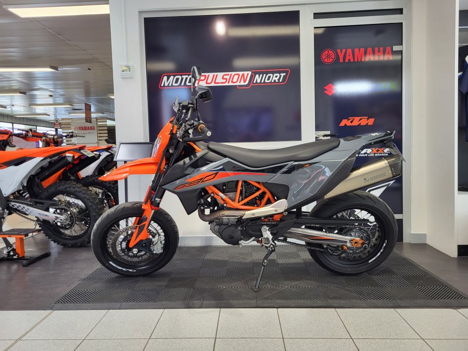 KTM 690 SMC R 3