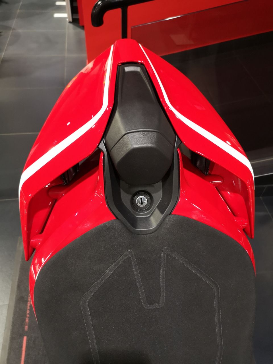 DUCATI PANIGALE 1103 V4 12