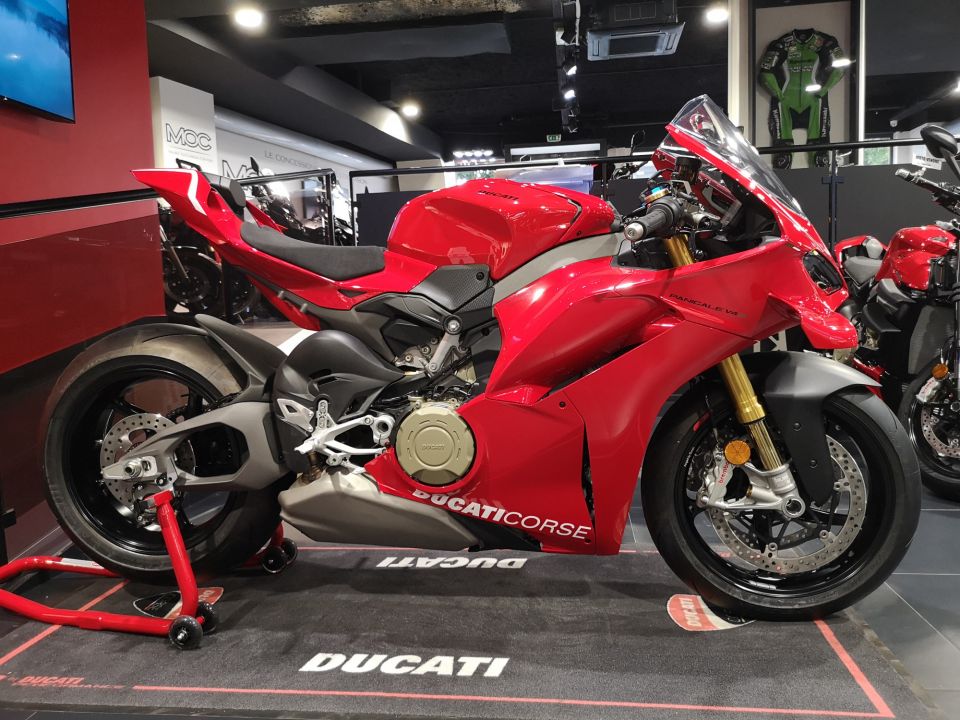 DUCATI PANIGALE 1103 V4 4