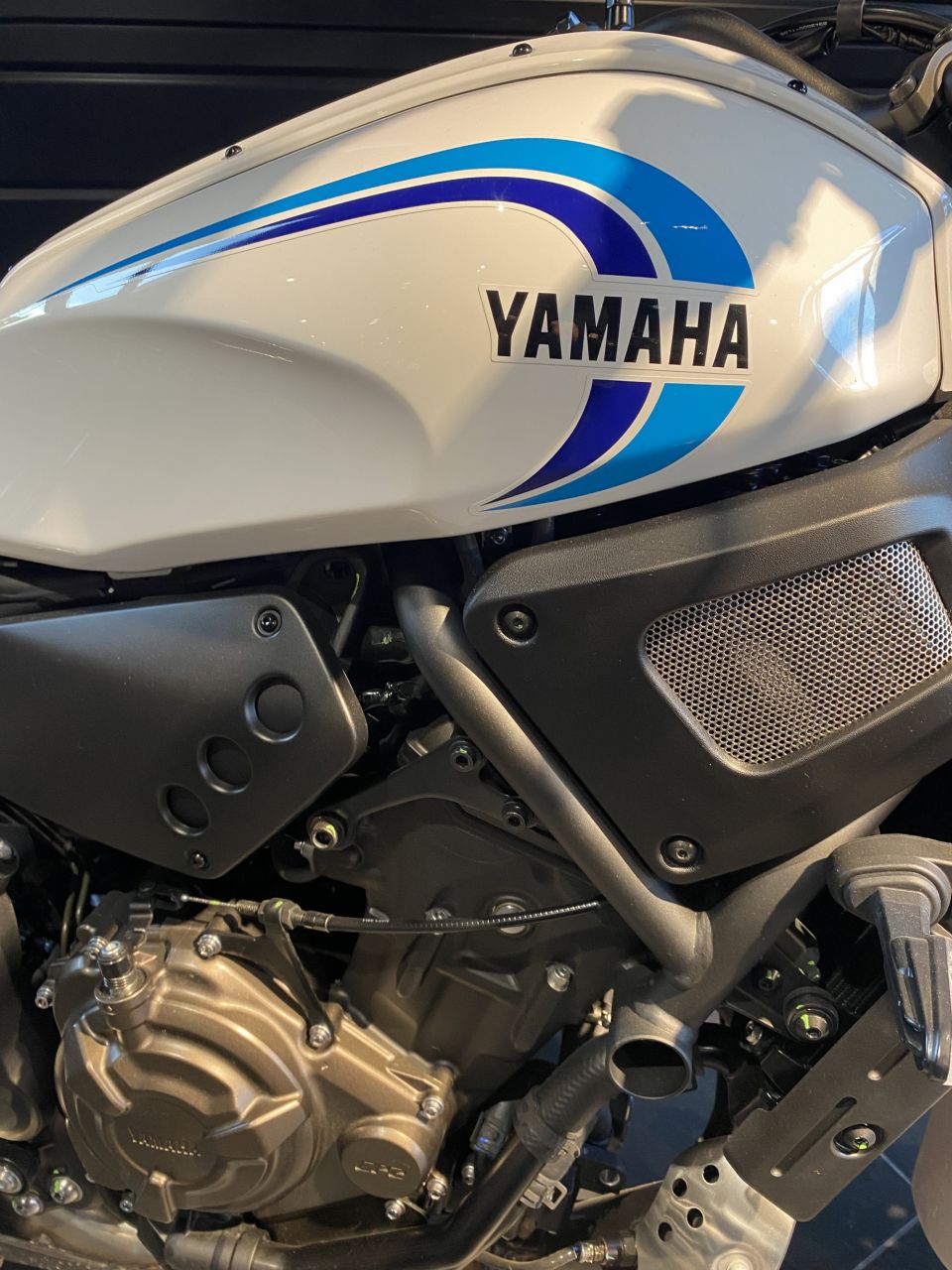 YAMAHA XSR 700 ABS 1