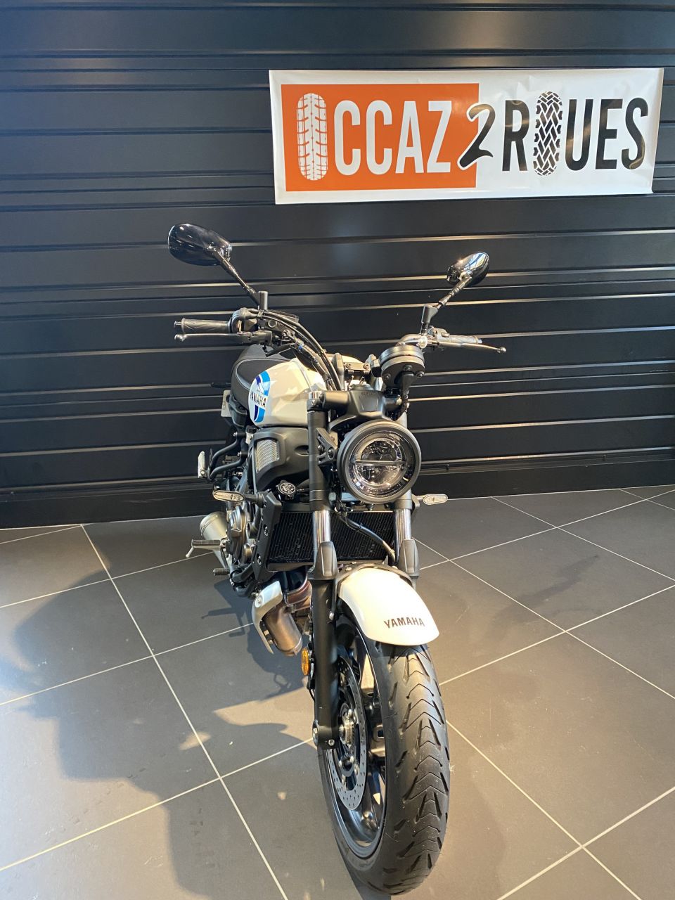 YAMAHA XSR 700 ABS 2