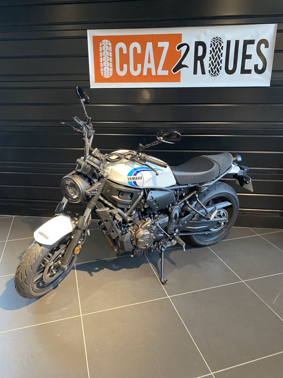 YAMAHA XSR 700 ABS 3