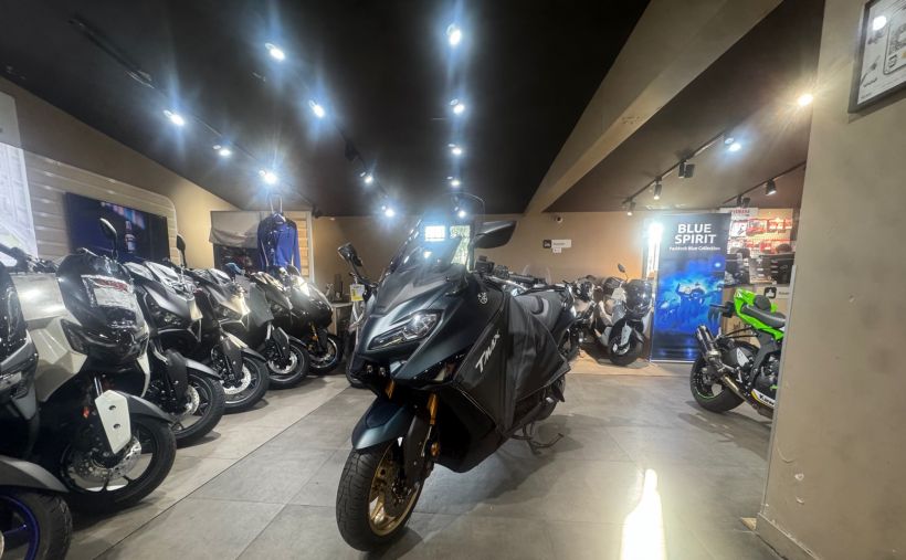 YAMAHA XP T-MAX 560 TECH MAX KAMO 0