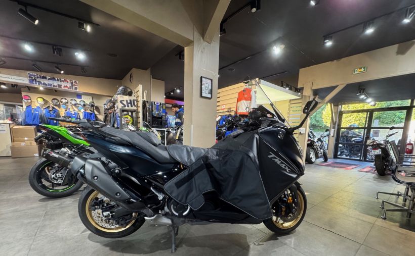 YAMAHA XP T-MAX 560 TECH MAX KAMO 2