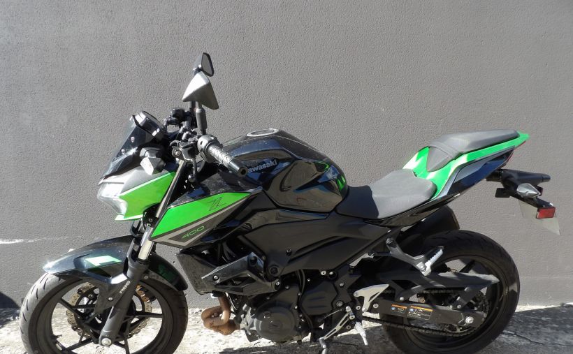 KAWASAKI Z400 3