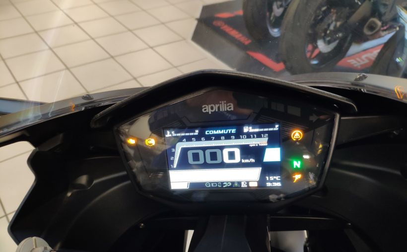 APRILIA RS 660 ABS 4