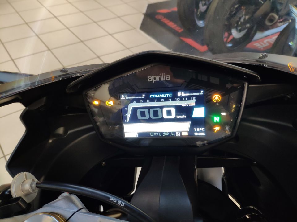 APRILIA RS 660 ABS 4