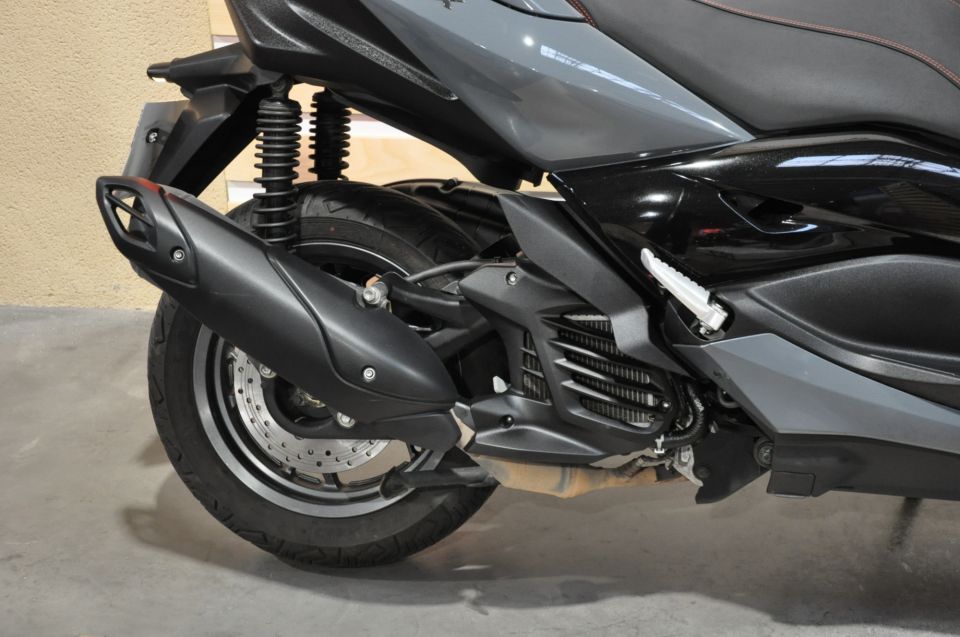 YAMAHA X-MAX 125 TECH MAX 2