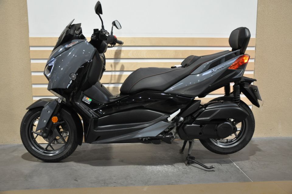 YAMAHA X-MAX 125 TECH MAX 7