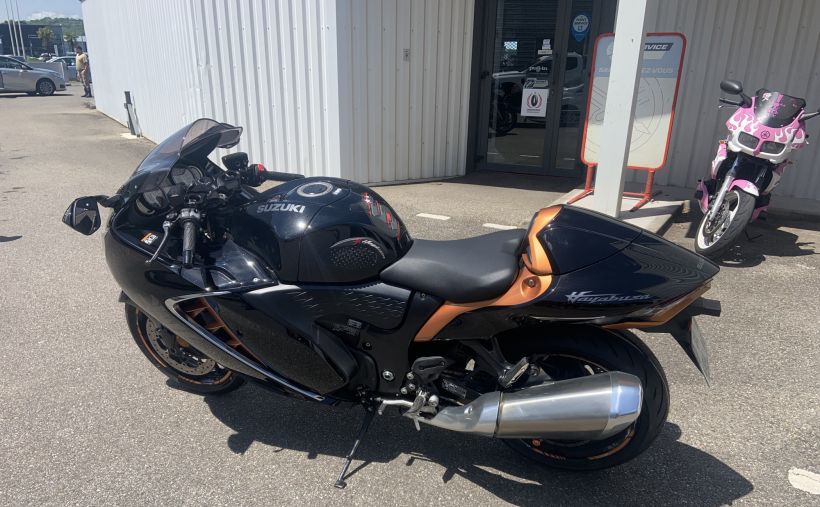 SUZUKI GSX-R 1300 HAYABUSA 1