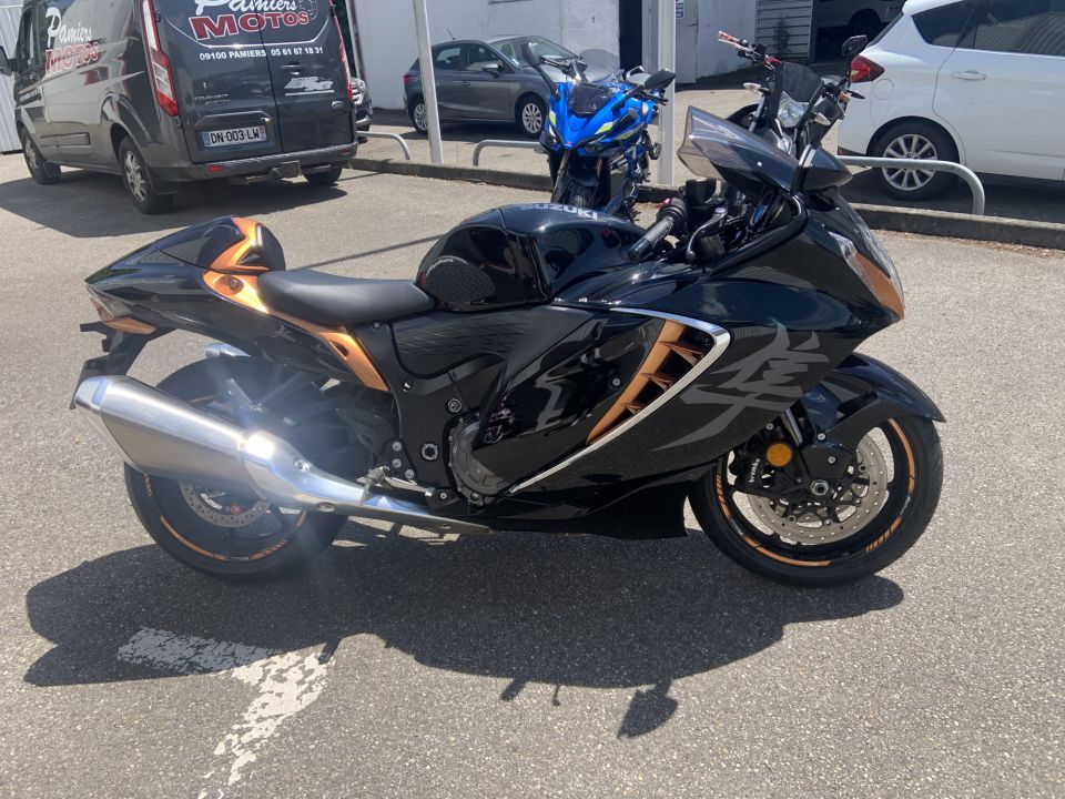 SUZUKI GSX-R 1300 HAYABUSA 9