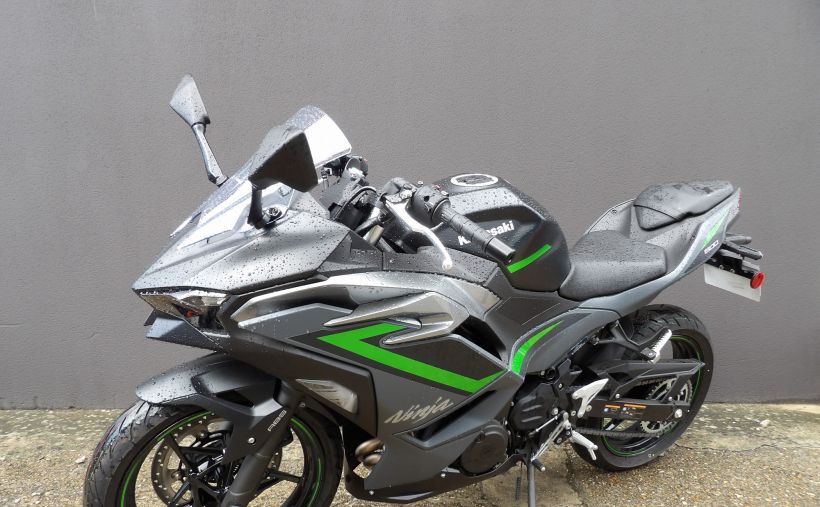 KAWASAKI Ninja 500 2