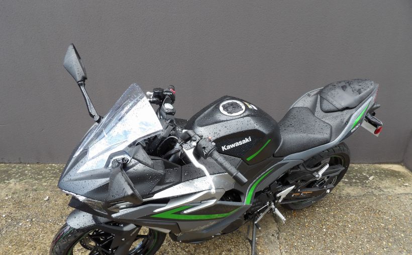 KAWASAKI Ninja 500 3