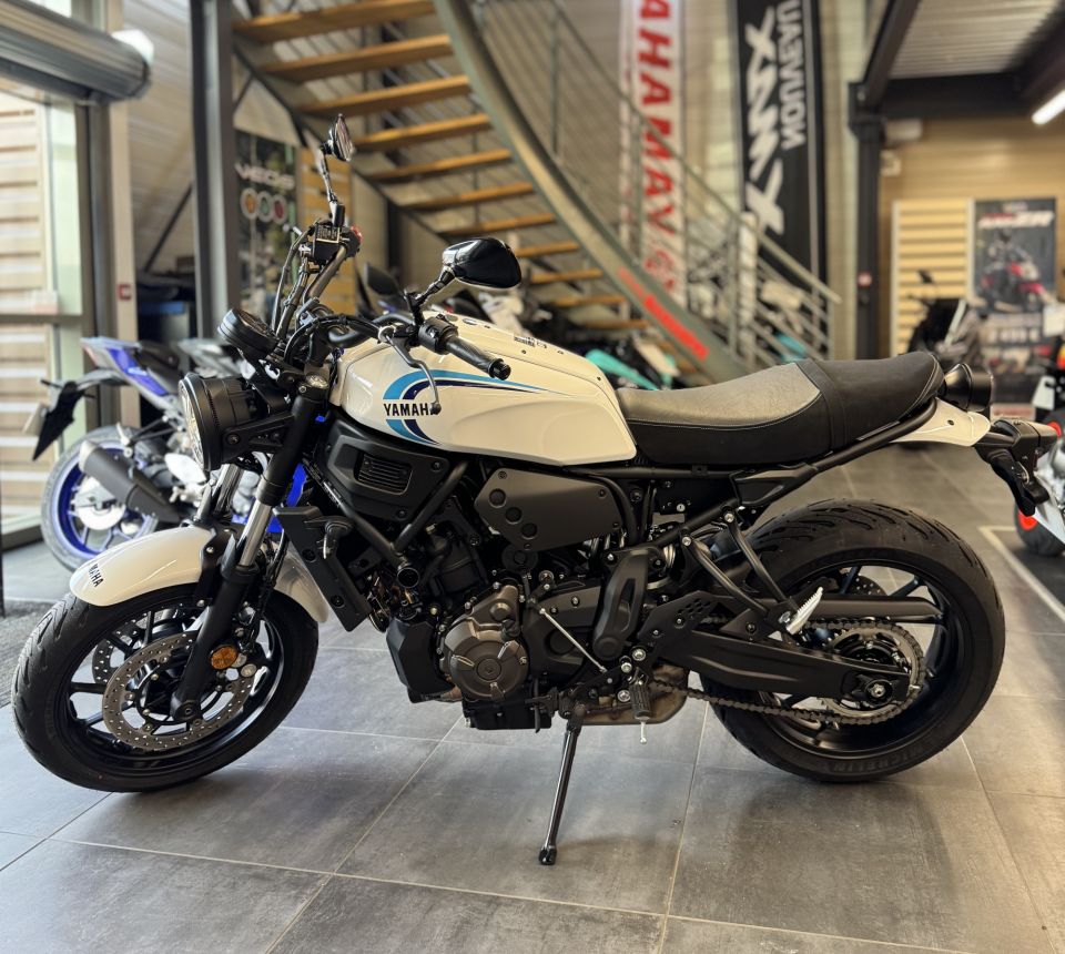 YAMAHA XSR 700 35KW 8