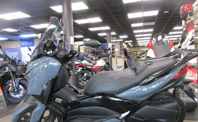 YAMAHA XMAX 300 Tech Max 0