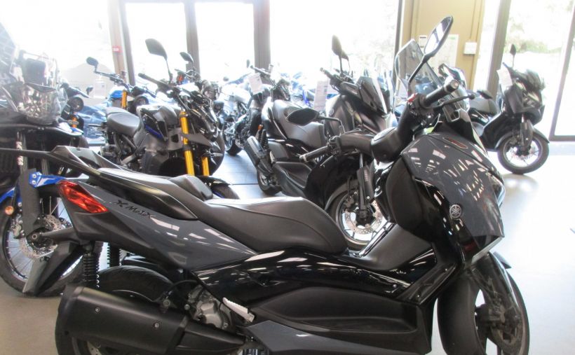 YAMAHA XMAX 300 Tech Max 2