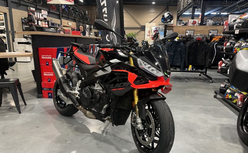 APRILIA TUONO 1100 V4 FACTORY 10