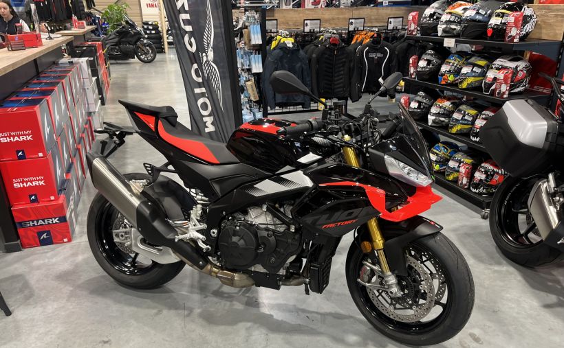 APRILIA TUONO 1100 V4 FACTORY 15