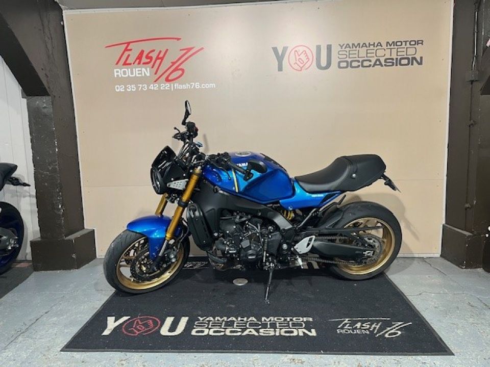 YAMAHA XSR 900 ABS 3