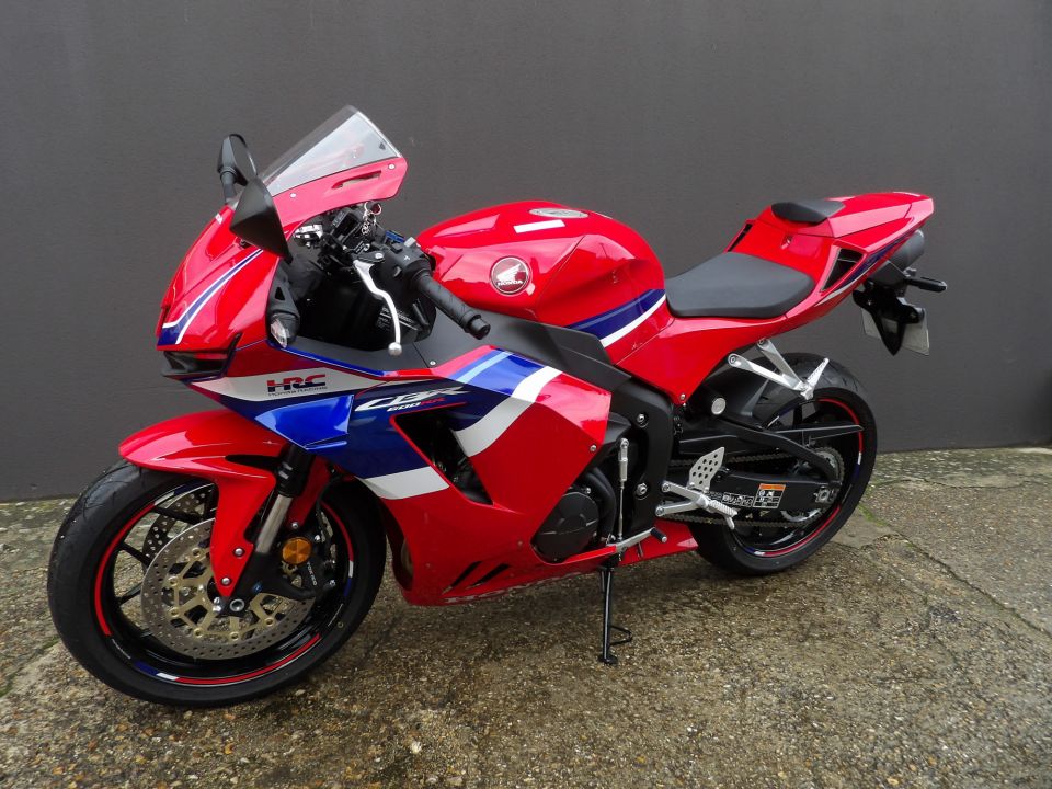HONDA CBR 600 RR 6