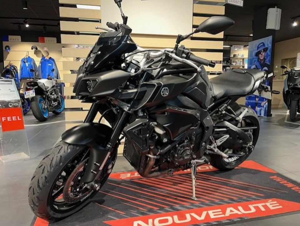 YAMAHA MT-10 5