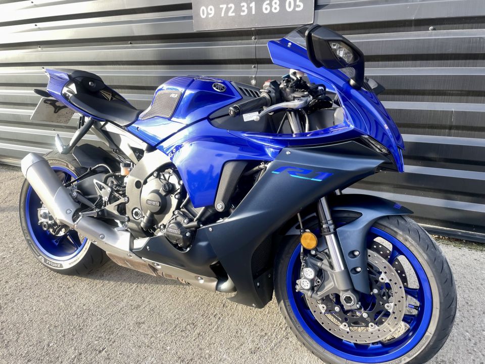 YAMAHA YZF 1000 R1 20