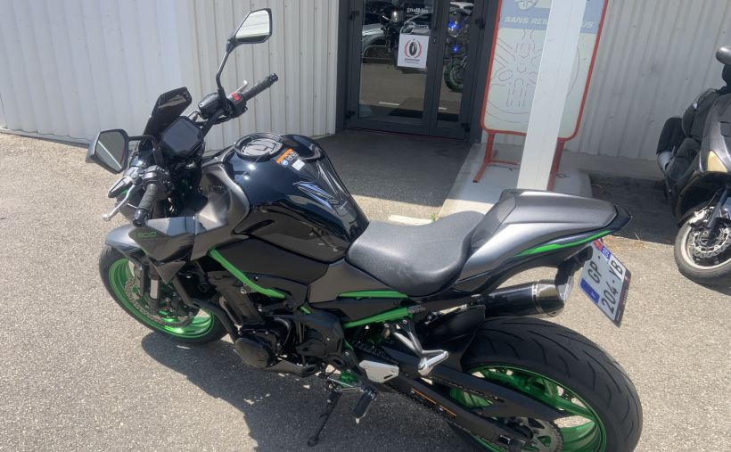 KAWASAKI Z900 E 4
