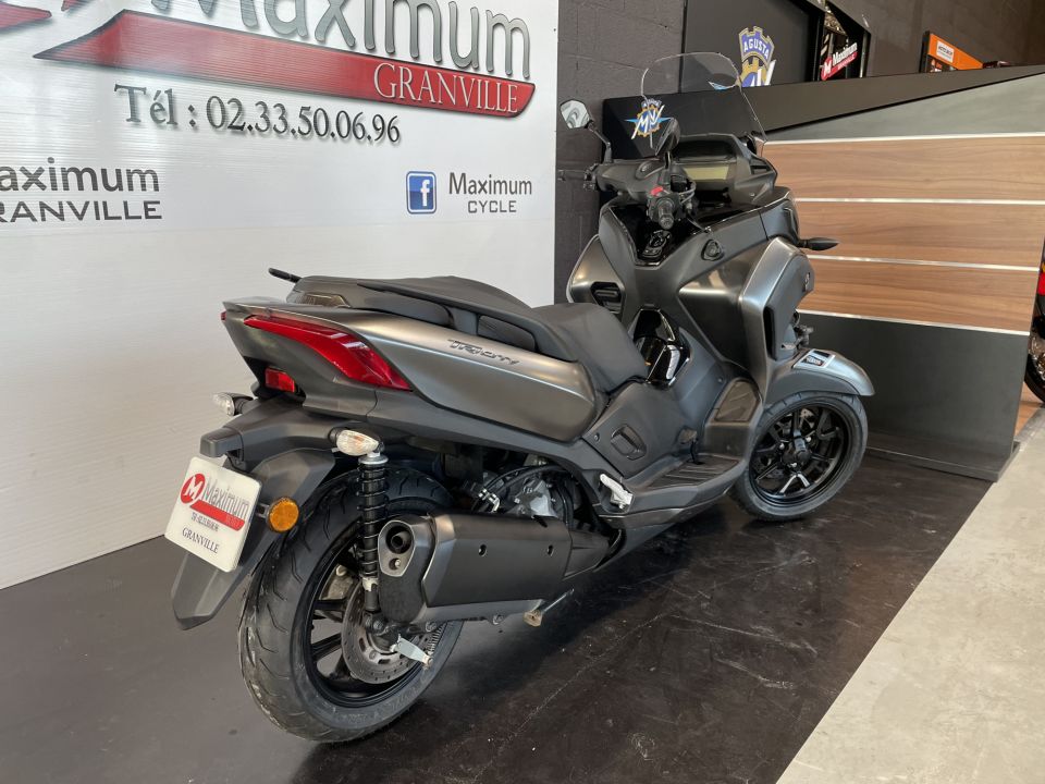 YAMAHA TRICITY 300 18