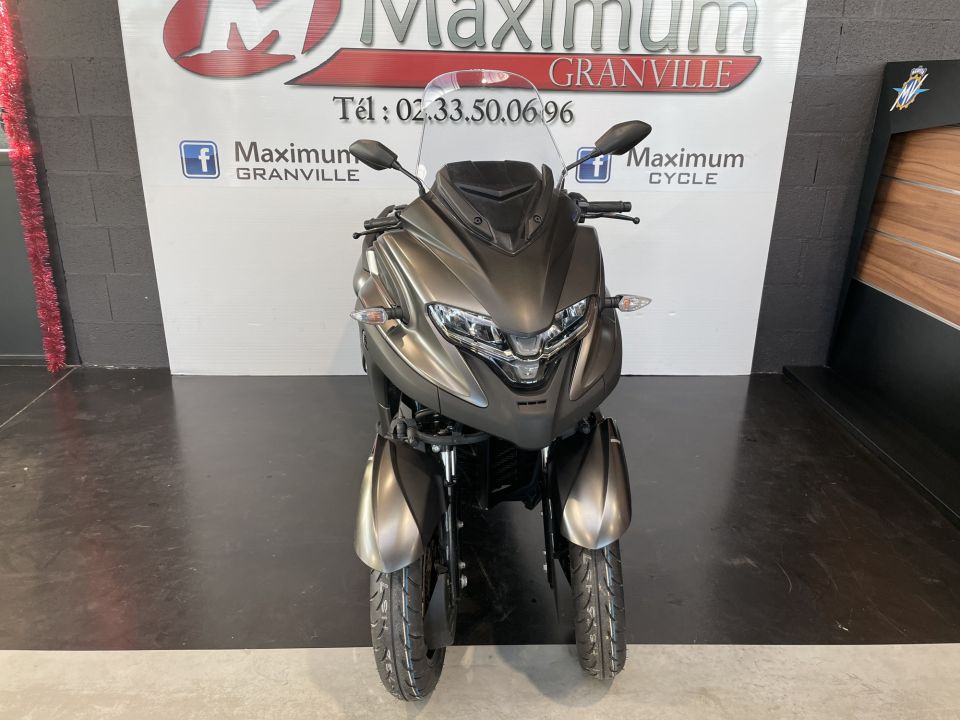YAMAHA TRICITY 300 24