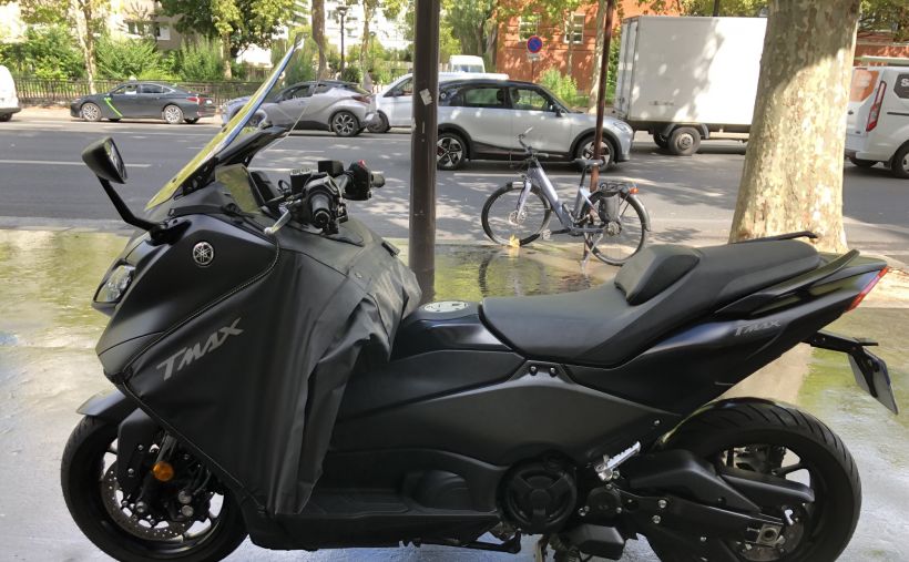 YAMAHA XP T-MAX 560 25
