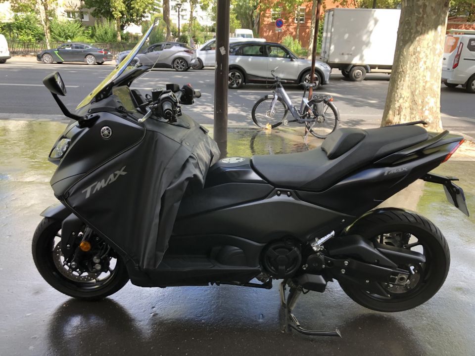 YAMAHA XP T-MAX 560 25