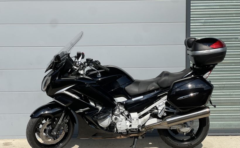 YAMAHA FJR 1300 AE 3