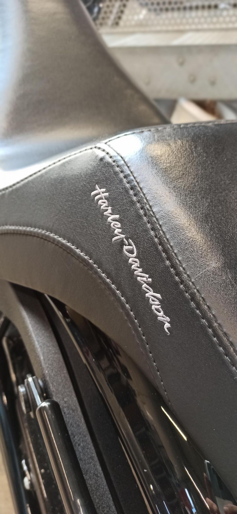 HARLEY-DAVIDSON LOW RIDER S 1868 10