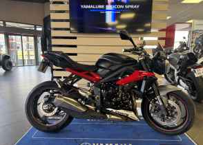TRIUMPH STREET TRIPLE 675 R - 2015