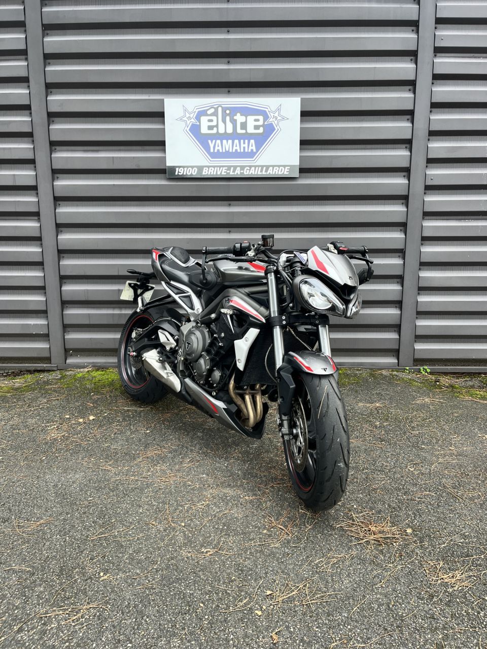 TRIUMPH STREET TRIPLE 765 RS 2