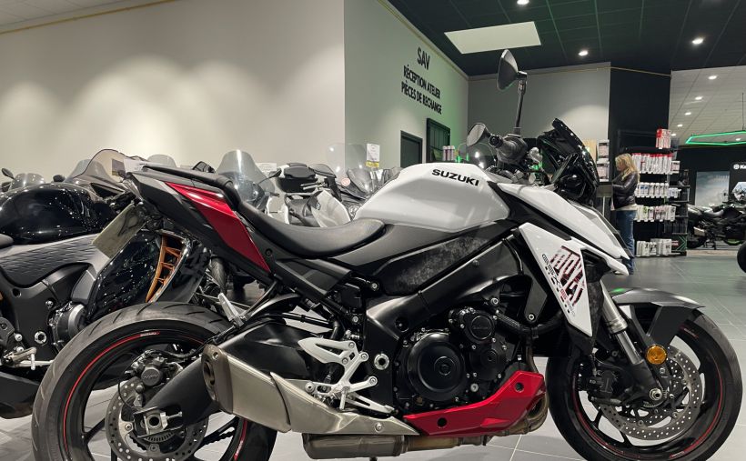 SUZUKI GSX-S 950 1
