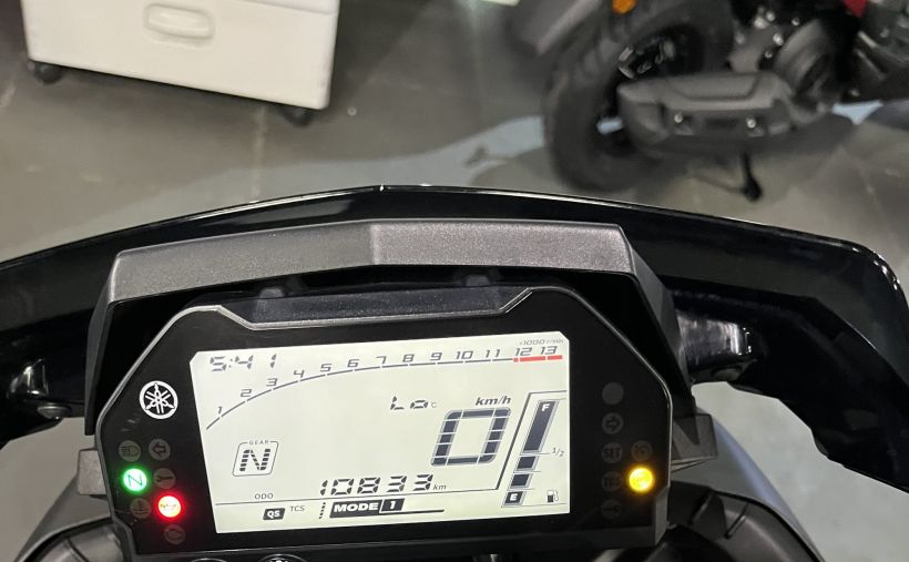 YAMAHA MT-10 2