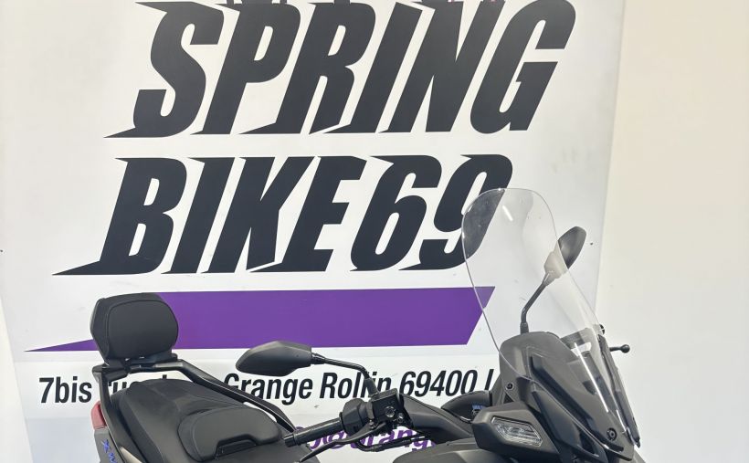 YAMAHA XMAX 125 6